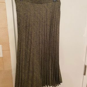 Zara Sz L pleated midi shirt, never worn